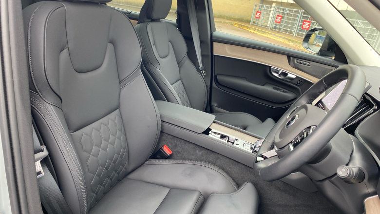 Volvo XC90 2.0 T8 PHEV Plus Dark 5dr AWD Geartronic Estate